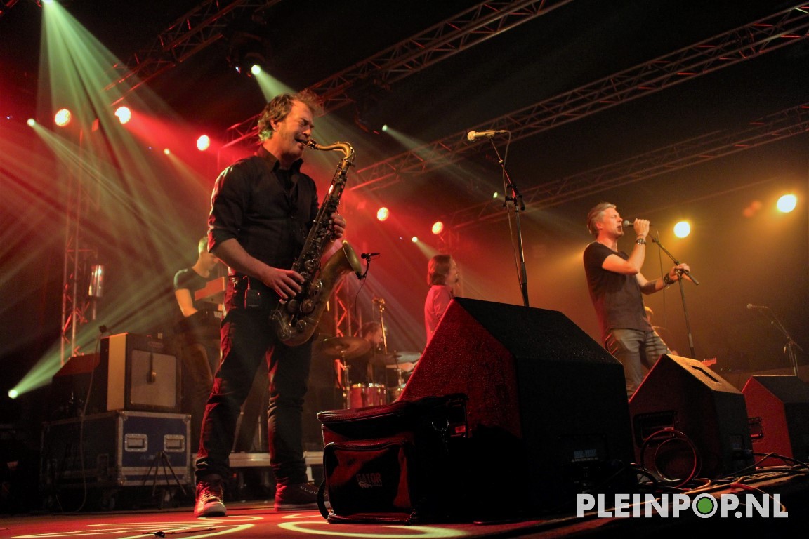 The Springsteen Experience    (17)